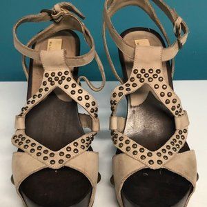 MIA Limited Edition - Adelphie Sandal